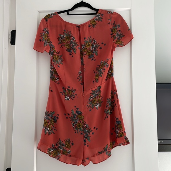 Floral romper - Picture 2 of 5